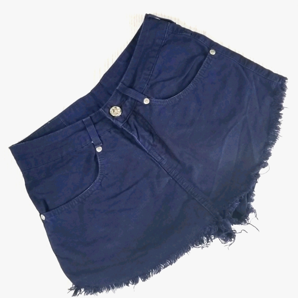 Macross Distressed Hem Short